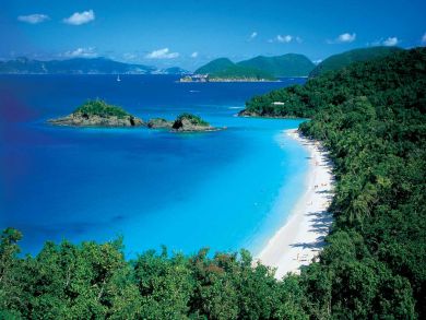 Five Bedrooms Bayfront Vacation Home in St. John